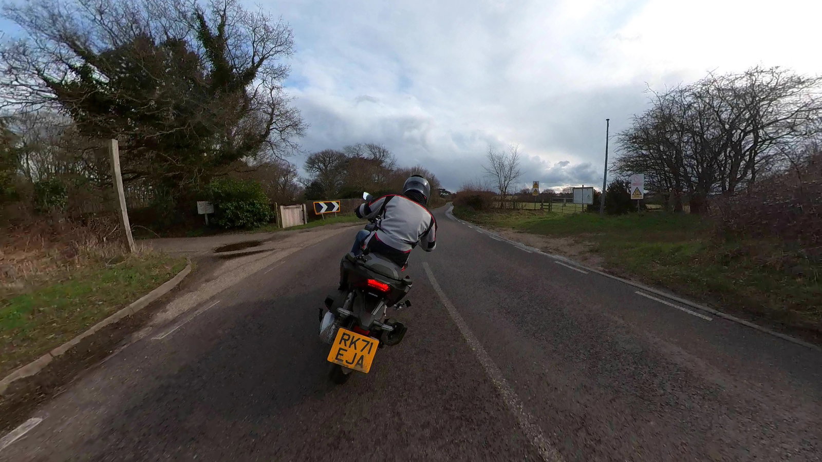 Honda ADV350 (2022) review | New Adventure Scooter Full Review