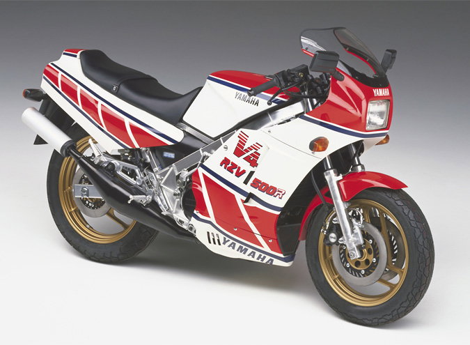 moto yamaha v4